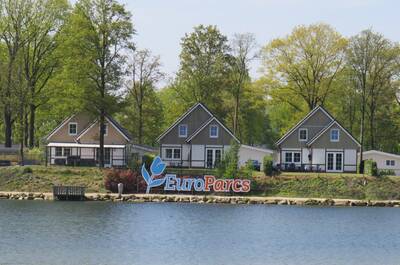 Vakantiehuizen aan het water op vakantiepark EuroParcs Limburg