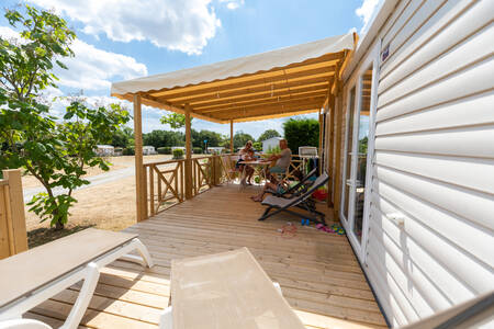 Chalet met overdekt veranda op vakantiepark RCN la Ferme du Latois